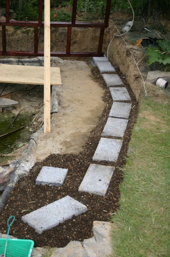 La cration et construction d'une terrasse en bois - La base est faite  3 